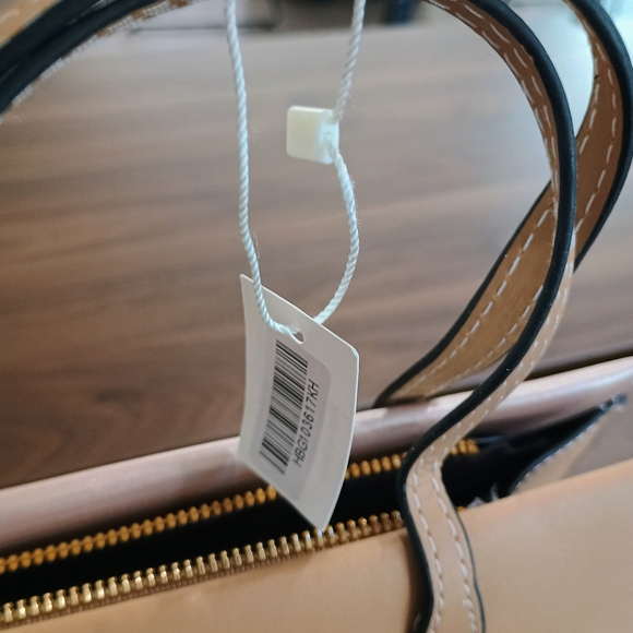 Elegant Yellow and Cream Women's Handbag - Picture 6 of 7